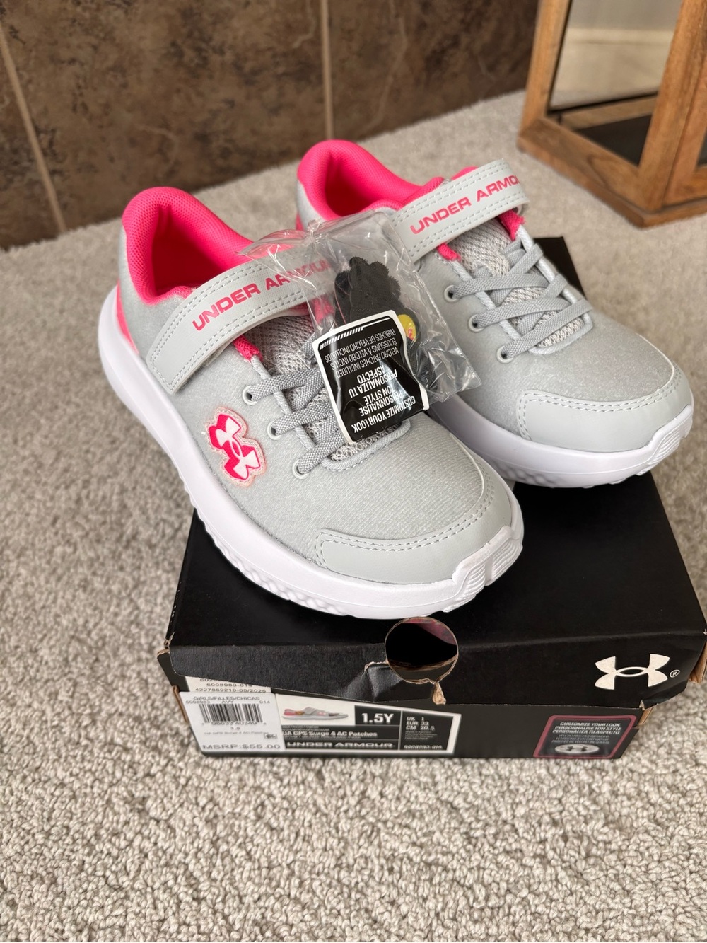 Under Armour surge 4 girls patch shoes